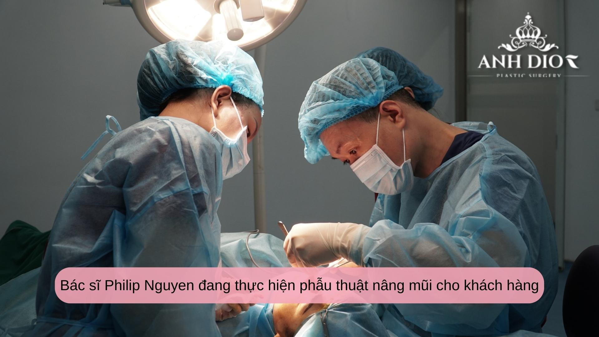 Nâng mũi sụn tai